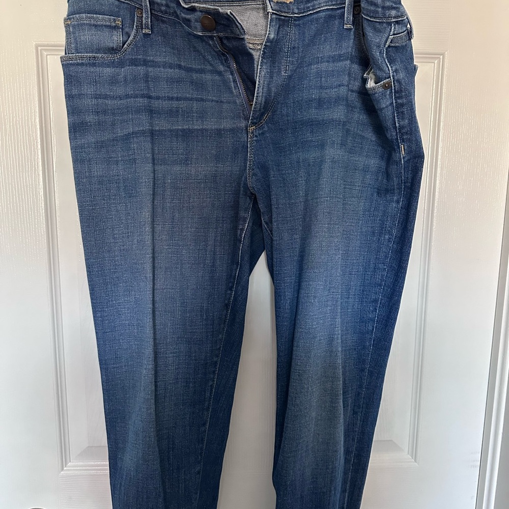 LOFT Women's Boyfriend Straight Leg Jeans in Mid Blue Wash